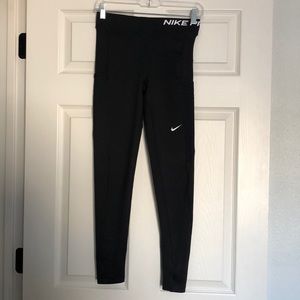 Nike Women's Pro Therma-FIT Pocket Tight. Legging. Black. Size Small. Worn once.